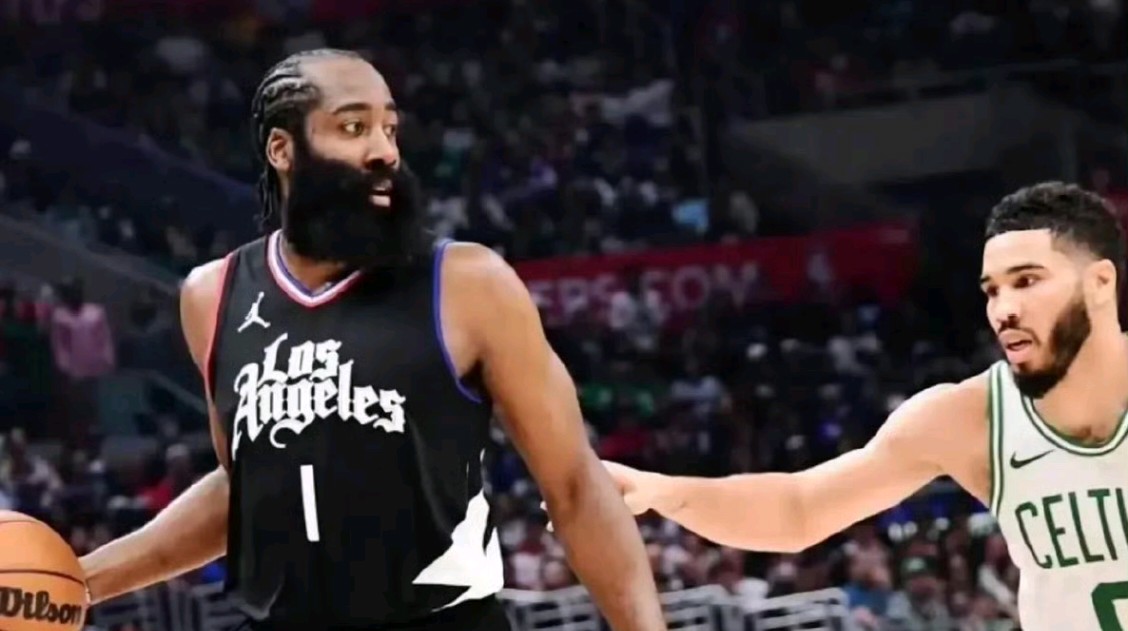 快船大胜凯尔特人，继续保持领先