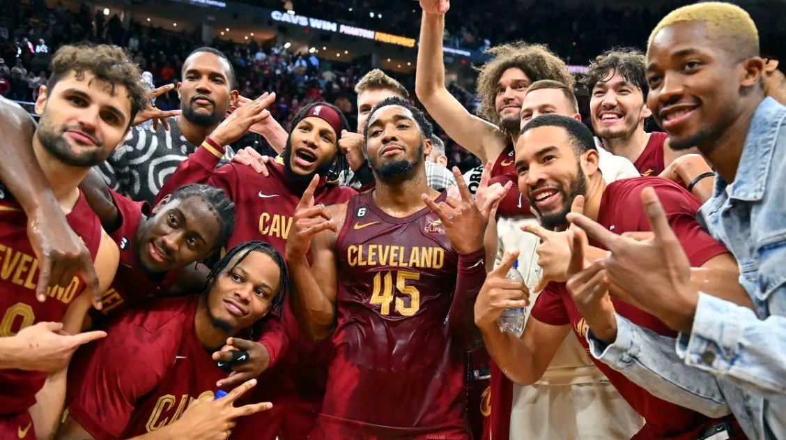 骑士队大胜热火,继续发挥统治力 骑士队大胜热火,继续发挥统治力