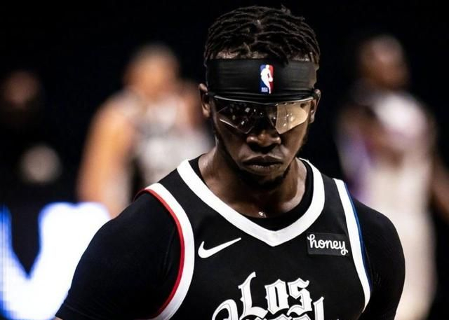 韩国队鏖战英格兰队，波尔高光表现的简单介绍